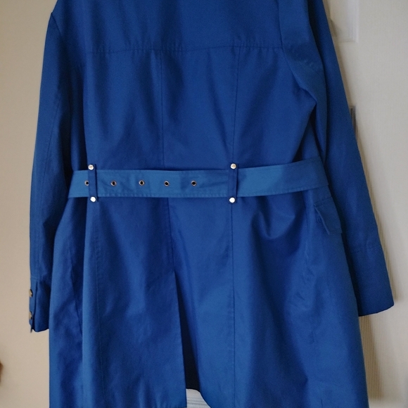 Michael Kors Blue coat XL zip up front with buttons,four pockets. - Picture 4 of 8